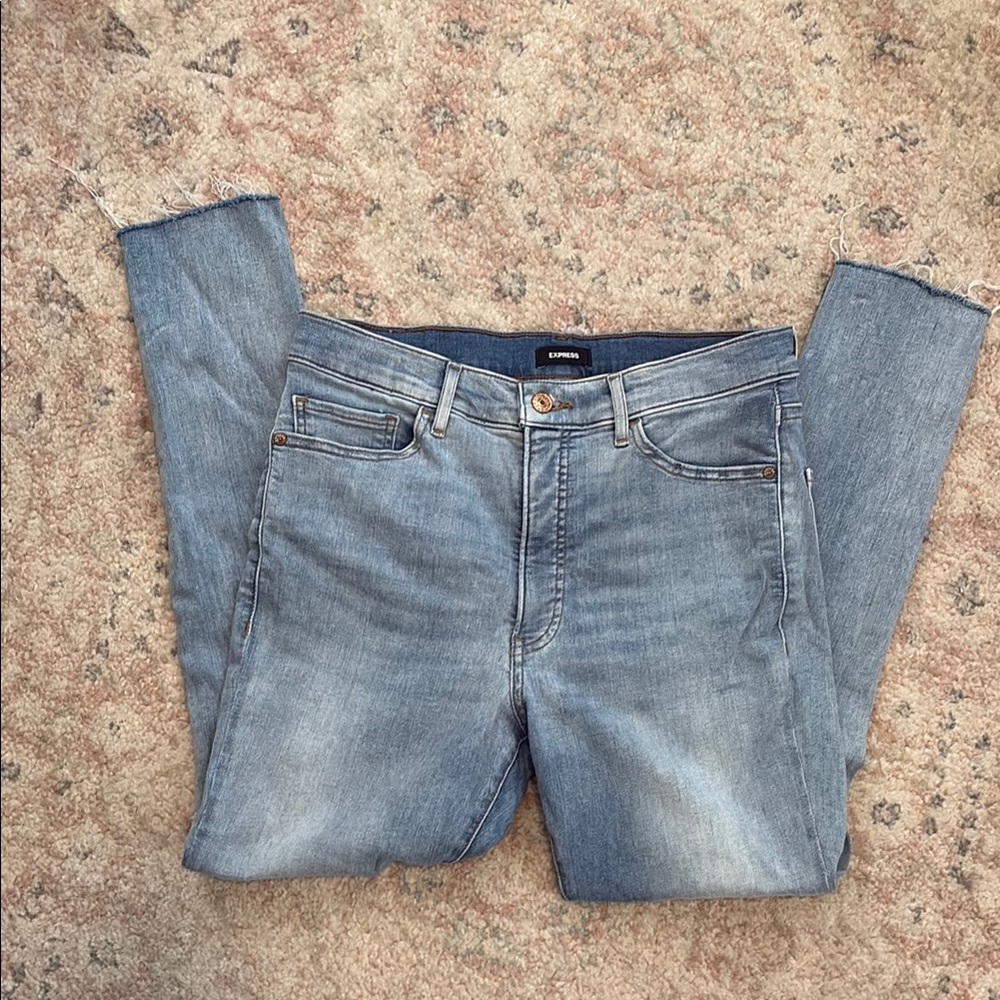 Express Blue Jeans with Classic Contrast Stitching